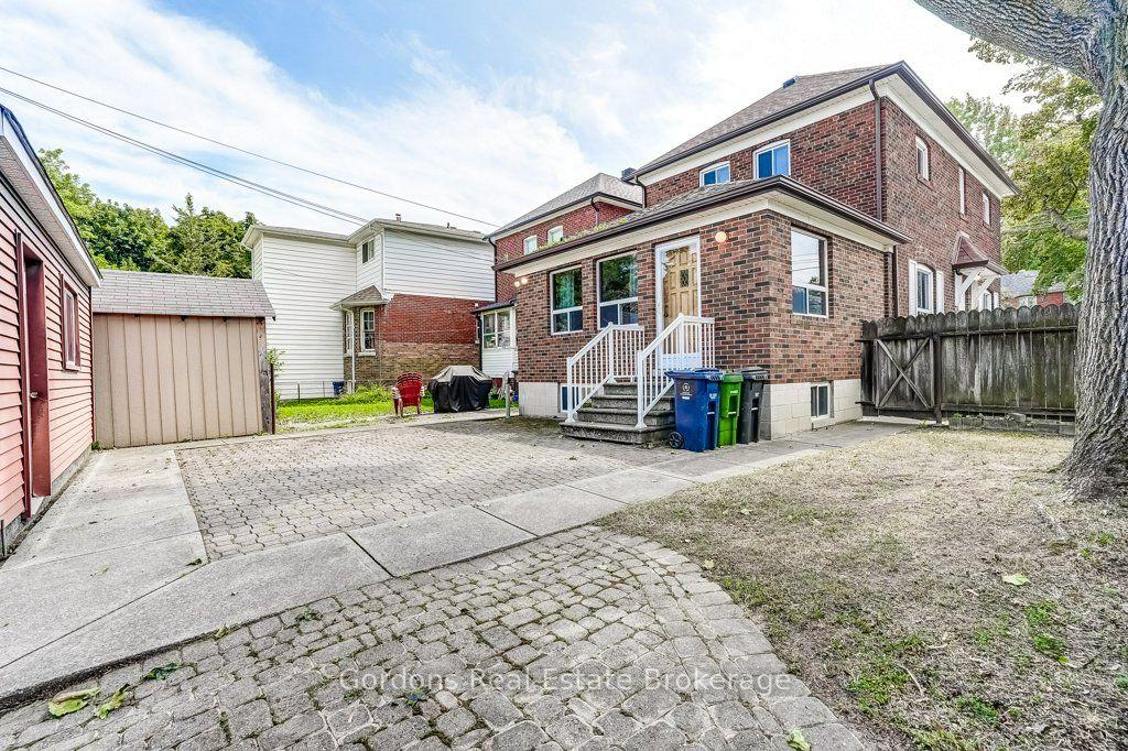 Photo 5 of 142 Lawrence Avenue W, Toronto, Lawrence Park North — HOMEH