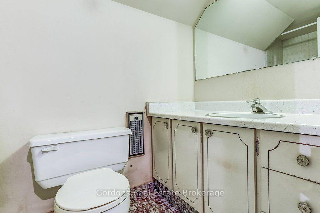 Photo 35 of 142 Lawrence Avenue W, Toronto, Lawrence Park North — HOMEH
