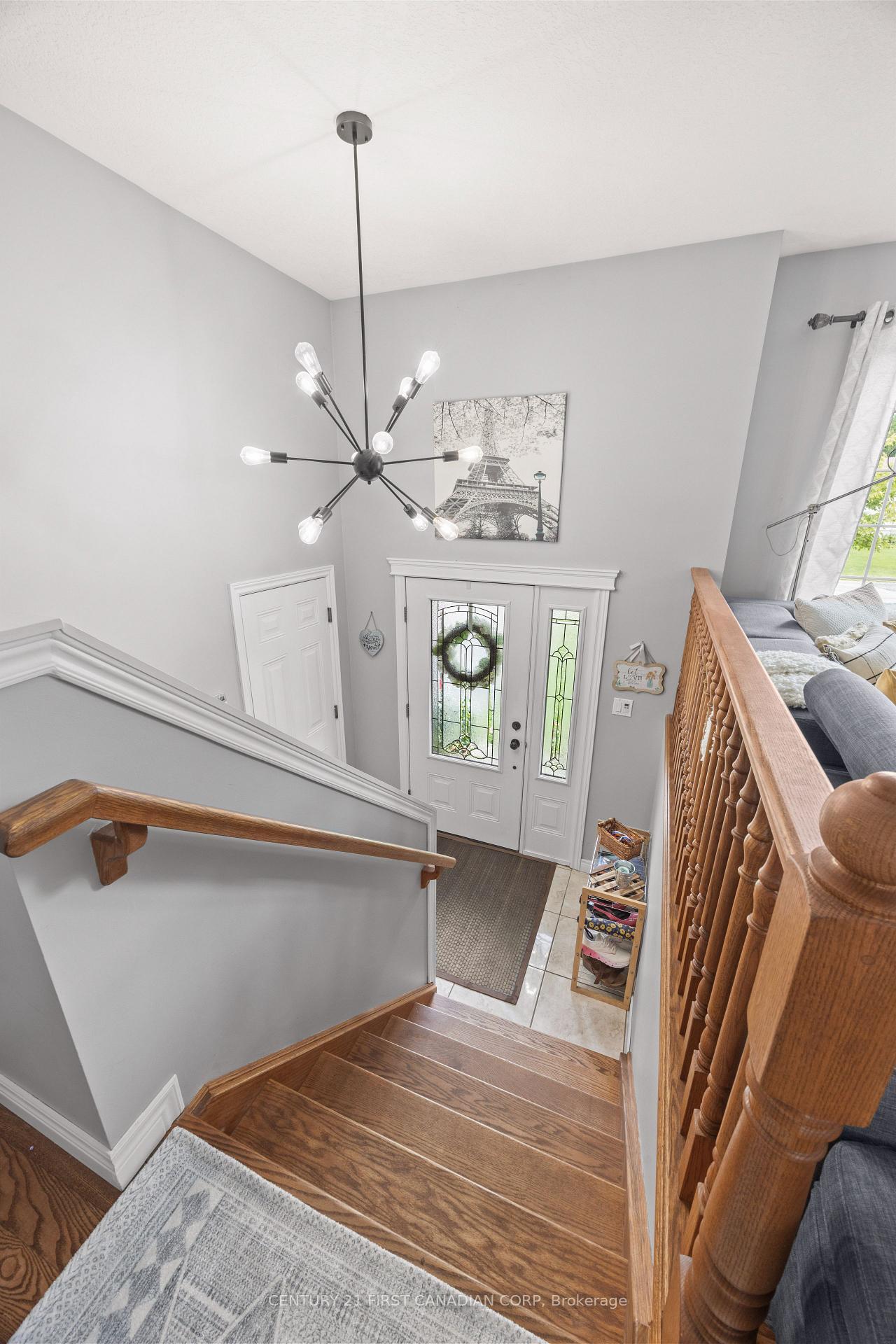 Photo 6 of 34 Brock Street, St. Thomas — HOMEH