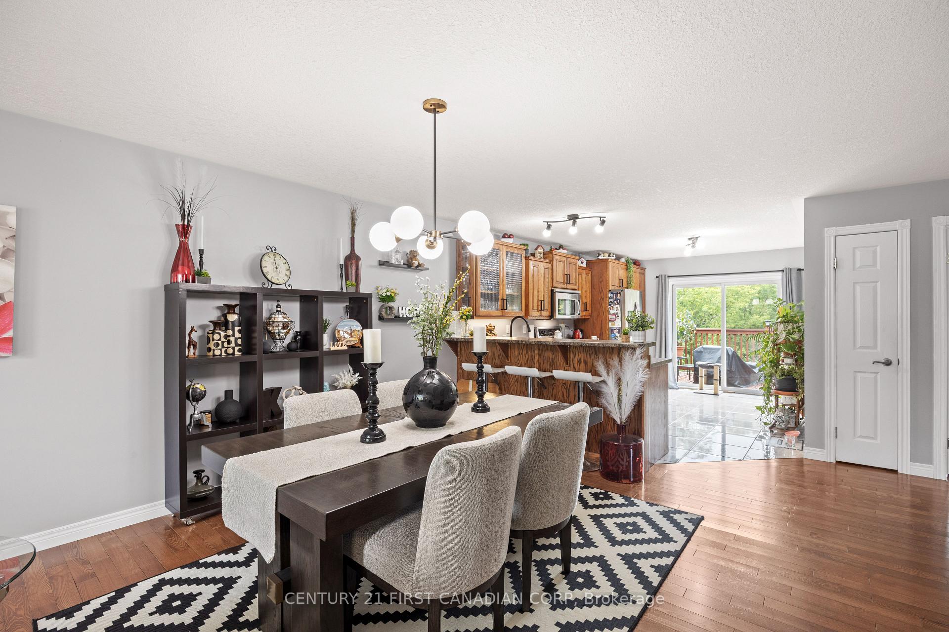 Photo 12 of 34 Brock Street, St. Thomas — HOMEH