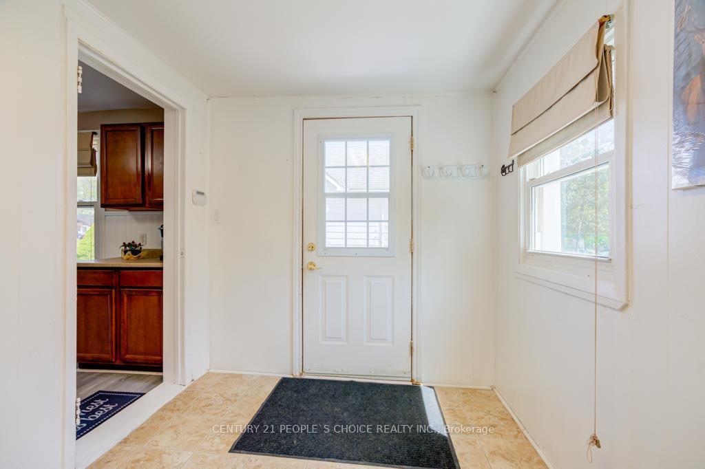 Photo 8 of 7684 Badger Road, Niagara Falls, West Wood — HOMEH