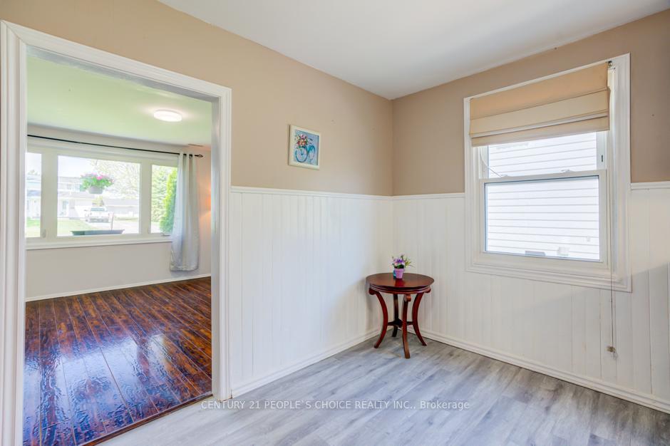 Photo 17 of 7684 Badger Road, Niagara Falls, West Wood — HOMEH