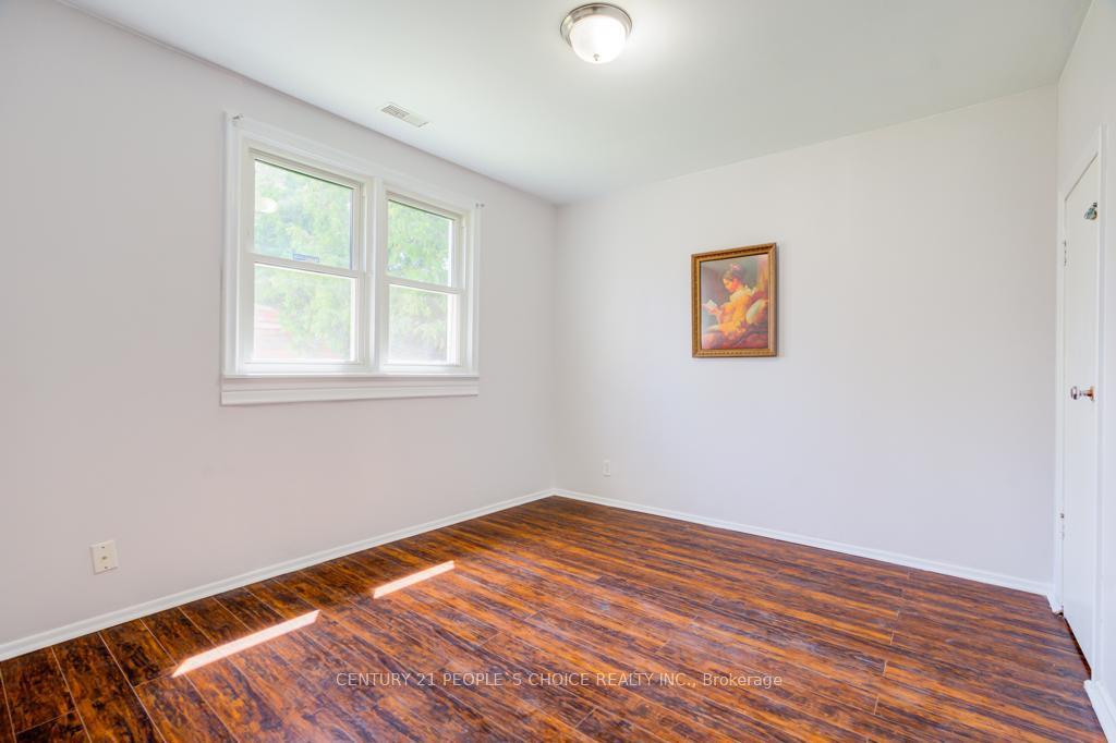 Photo 24 of 7684 Badger Road, Niagara Falls, West Wood — HOMEH