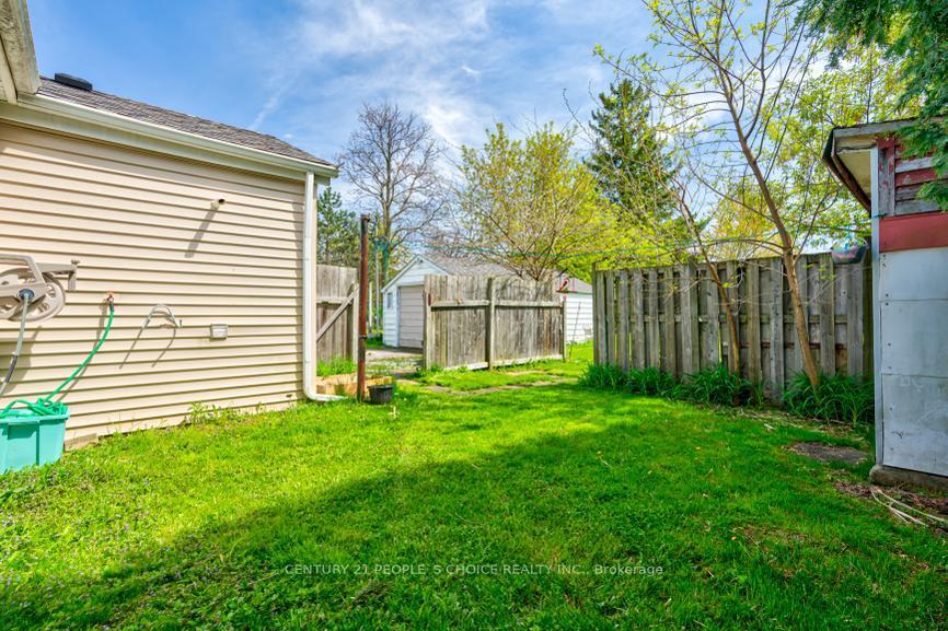 Photo 25 of 7684 Badger Road, Niagara Falls, West Wood — HOMEH