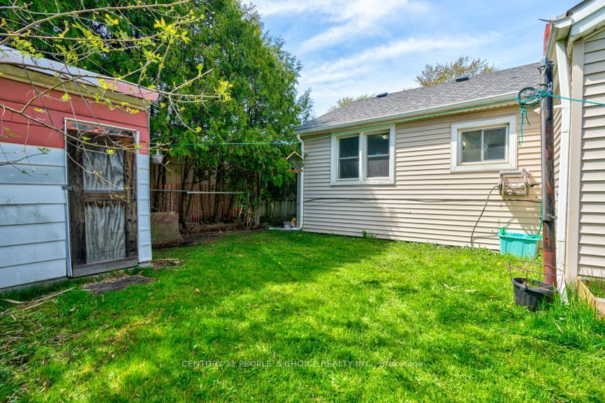Photo 30 of 7684 Badger Road, Niagara Falls, West Wood — HOMEH
