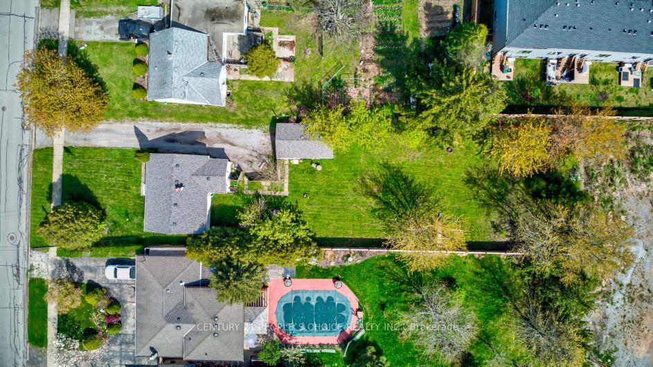 Photo 35 of 7684 Badger Road, Niagara Falls, West Wood — HOMEH