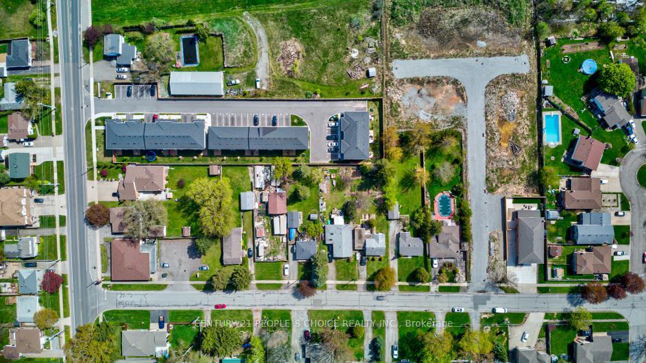 Photo 38 of 7684 Badger Road, Niagara Falls, West Wood — HOMEH