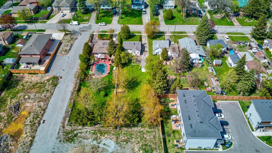 Photo 39 of 7684 Badger Road, Niagara Falls, West Wood — HOMEH