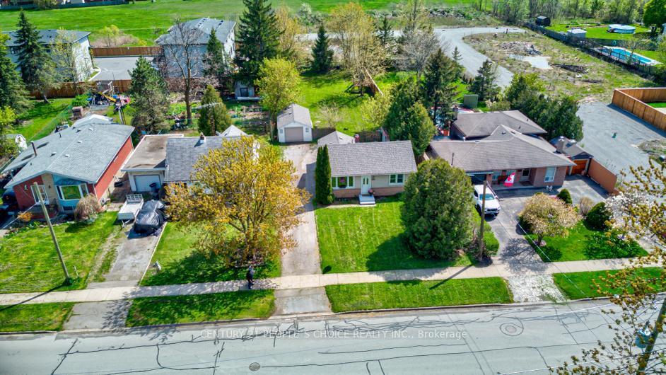 Photo 40 of 7684 Badger Road, Niagara Falls, West Wood — HOMEH