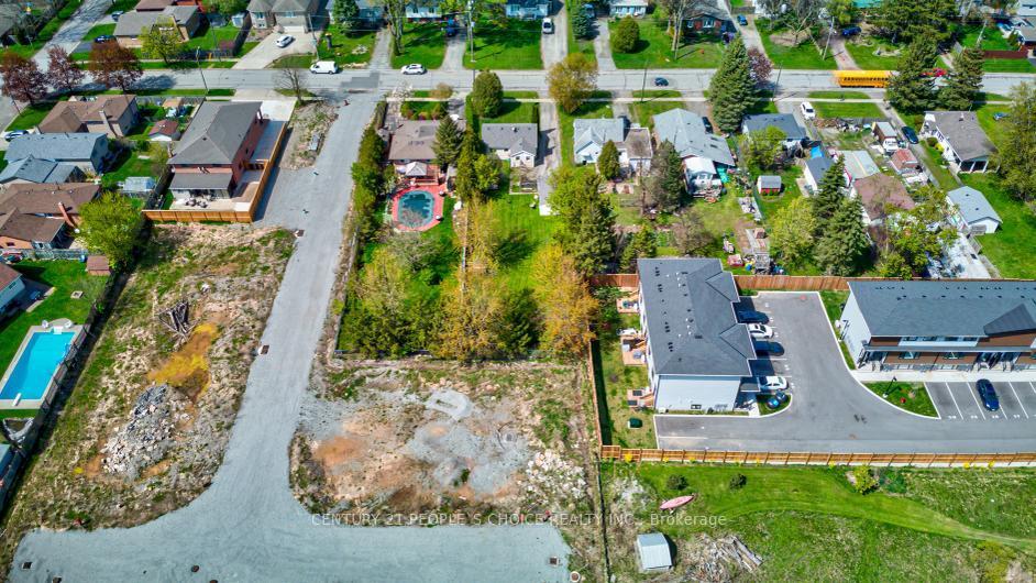 Photo 41 of 7684 Badger Road, Niagara Falls, West Wood — HOMEH