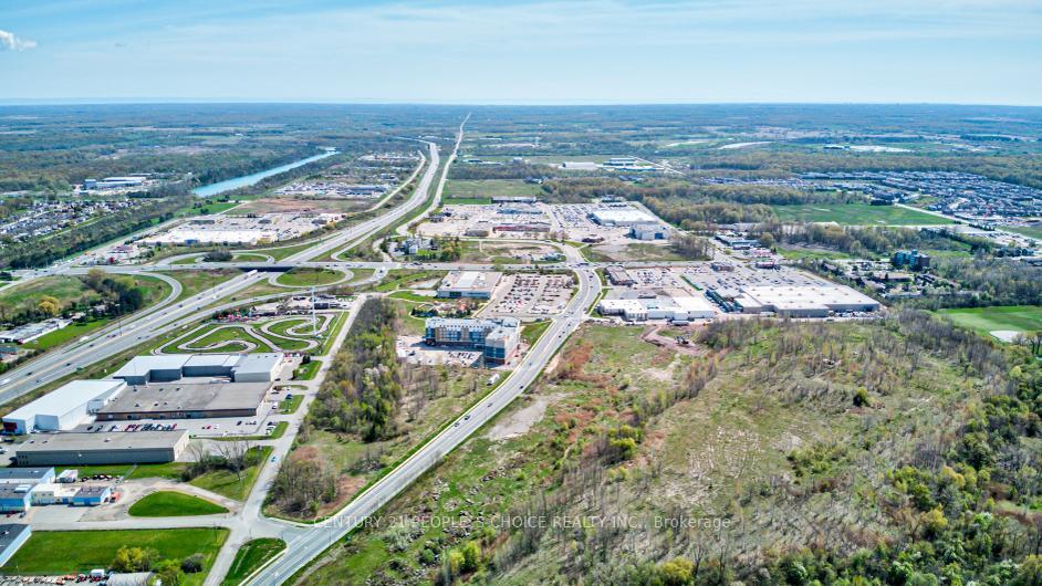 Photo 43 of 7684 Badger Road, Niagara Falls, West Wood — HOMEH