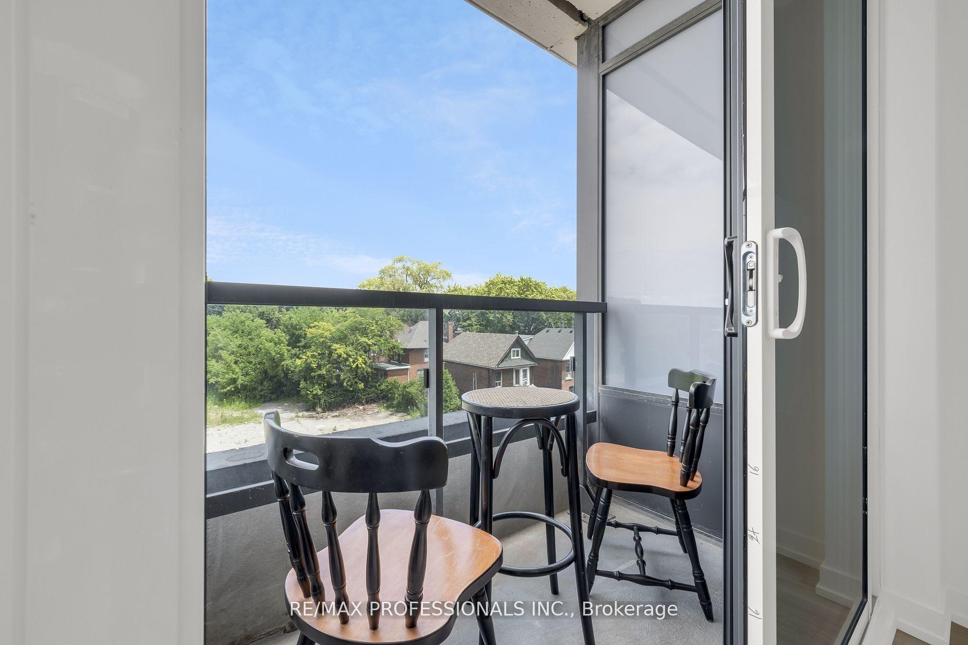 Photo 10 of Unit 411, 415 Main Street W, Hamilton, Kirkendall — HOMEH