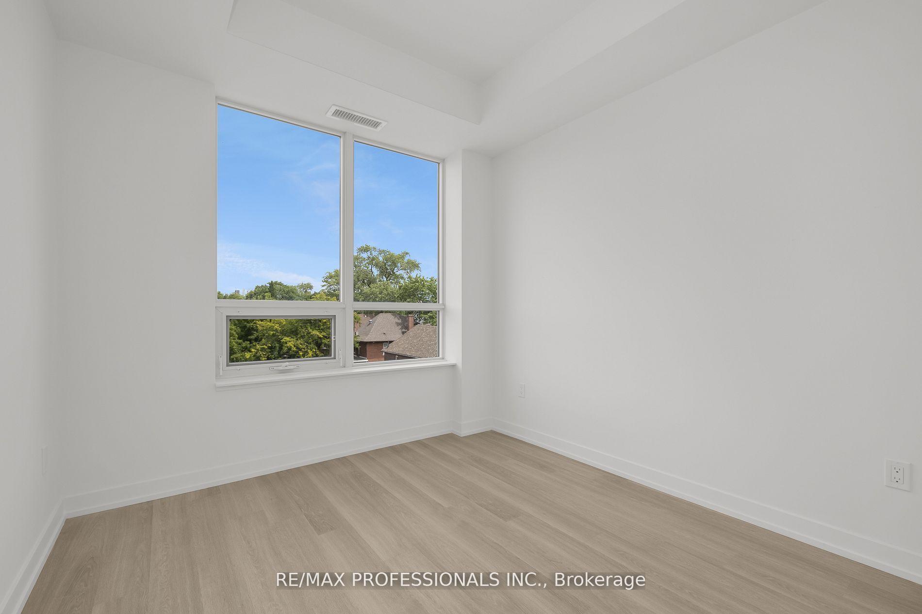 Photo 13 of Unit 411, 415 Main Street W, Hamilton, Kirkendall — HOMEH