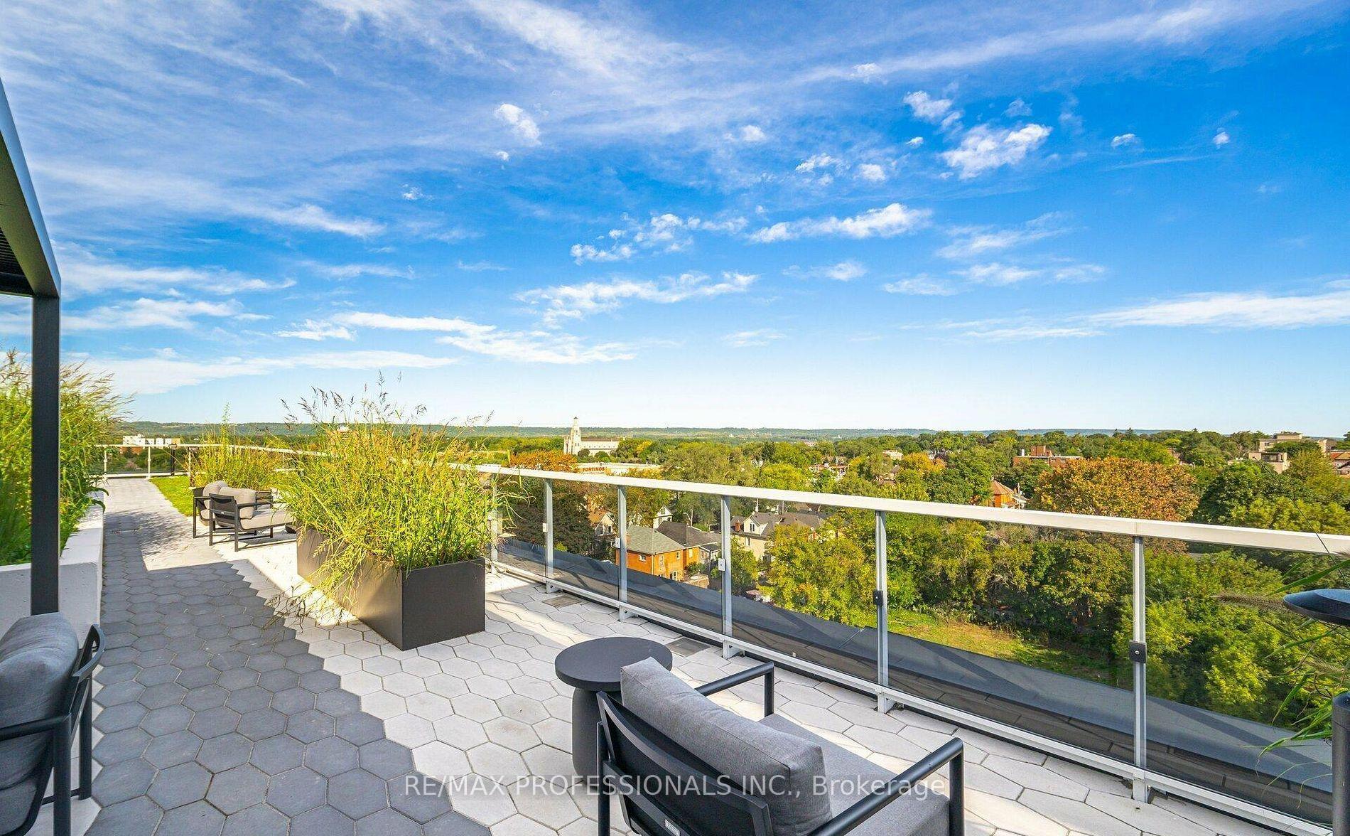 Photo 20 of Unit 411, 415 Main Street W, Hamilton, Kirkendall — HOMEH