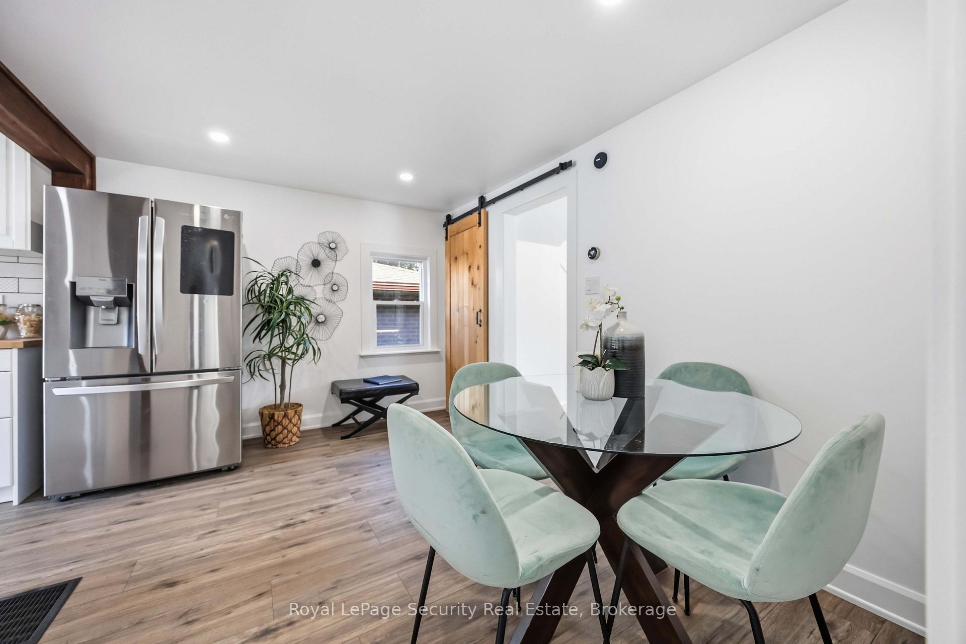 Photo 11 of 116 Guelph Street, Oshawa, Donevan — HOMEH