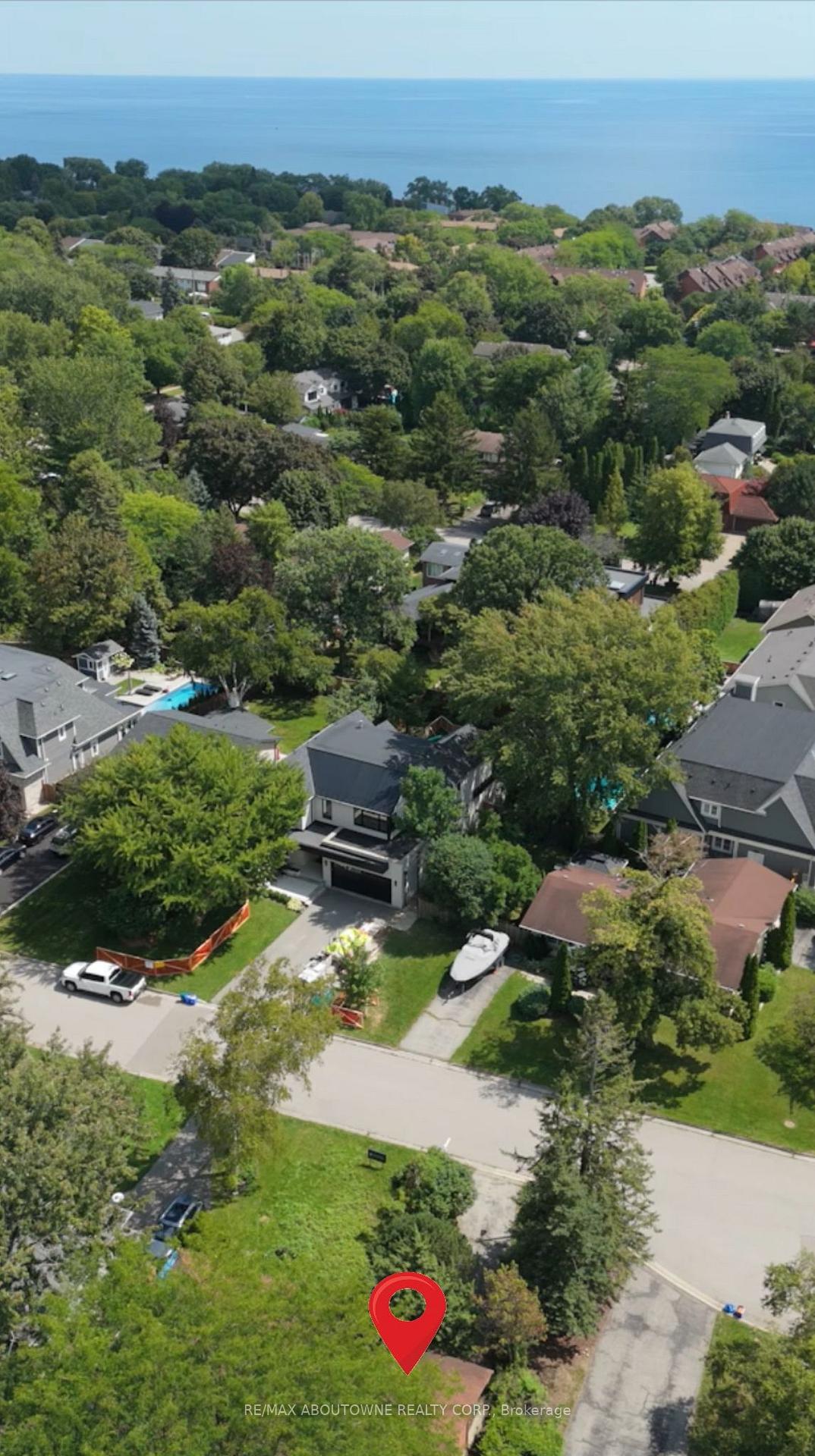 Photo 9 of 144 Ulster Drive, Oakville, Bronte — HOMEH
