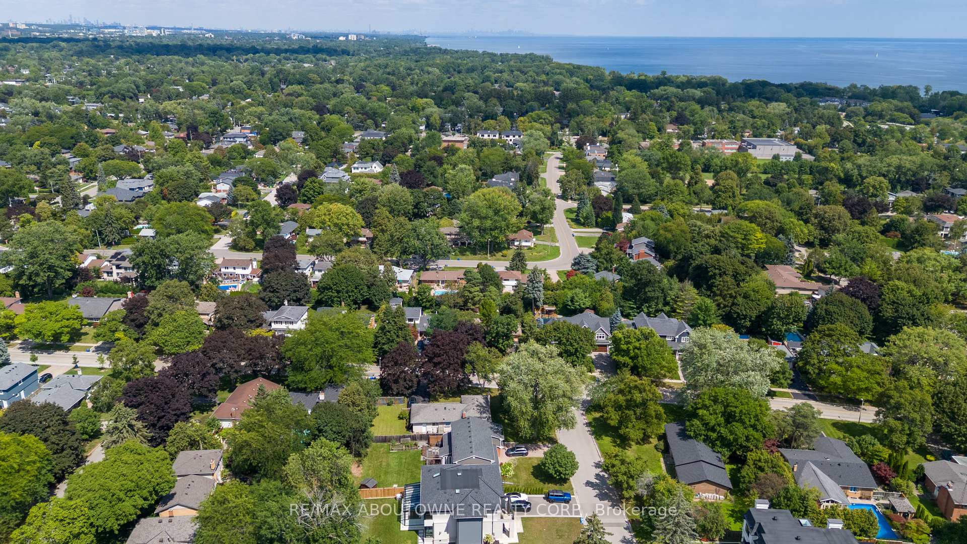 Photo 18 of 144 Ulster Drive, Oakville, Bronte — HOMEH