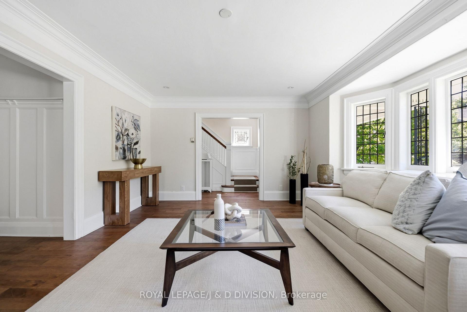 Photo 4 of 102 Ridge Drive, Toronto, Rosedale-Moore Park — HOMEH