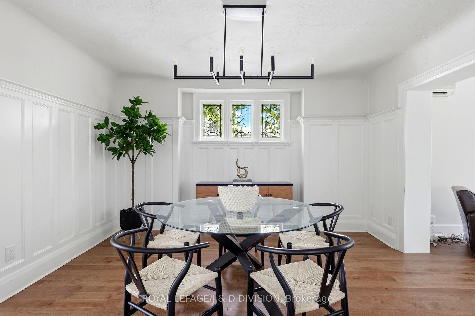 Photo 5 of 102 Ridge Drive, Toronto, Rosedale-Moore Park — HOMEH