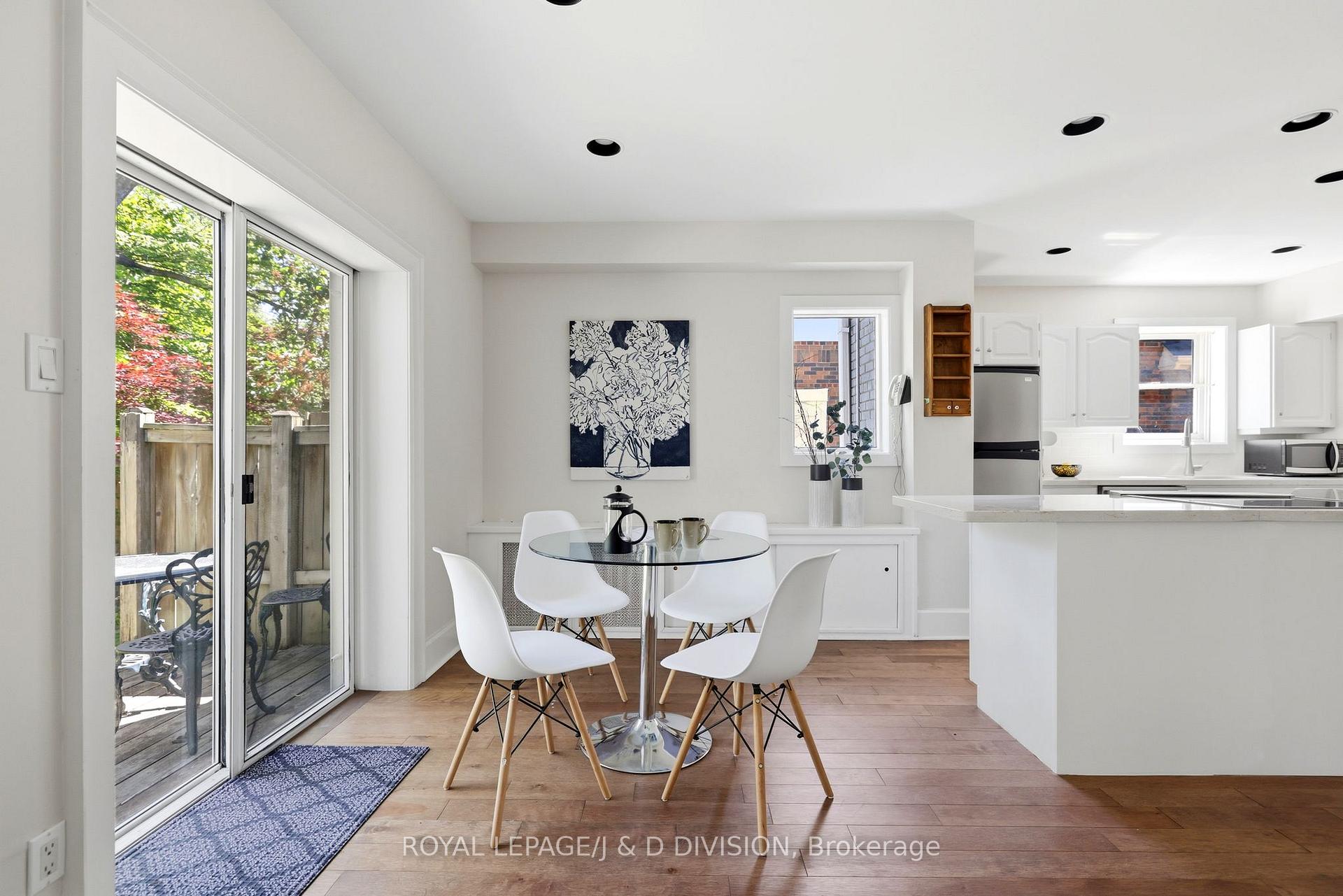 Photo 10 of 102 Ridge Drive, Toronto, Rosedale-Moore Park — HOMEH