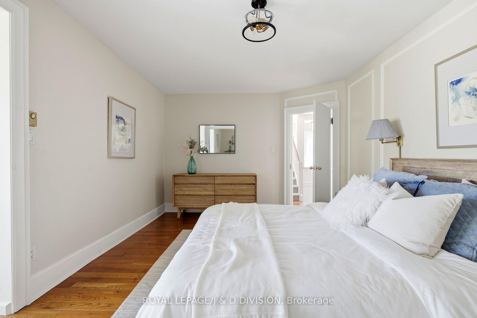 Photo 16 of 102 Ridge Drive, Toronto, Rosedale-Moore Park — HOMEH