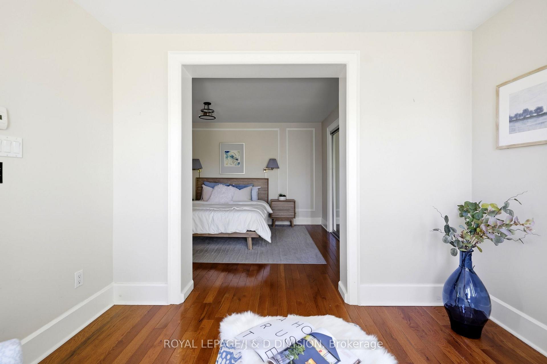 Photo 19 of 102 Ridge Drive, Toronto, Rosedale-Moore Park — HOMEH