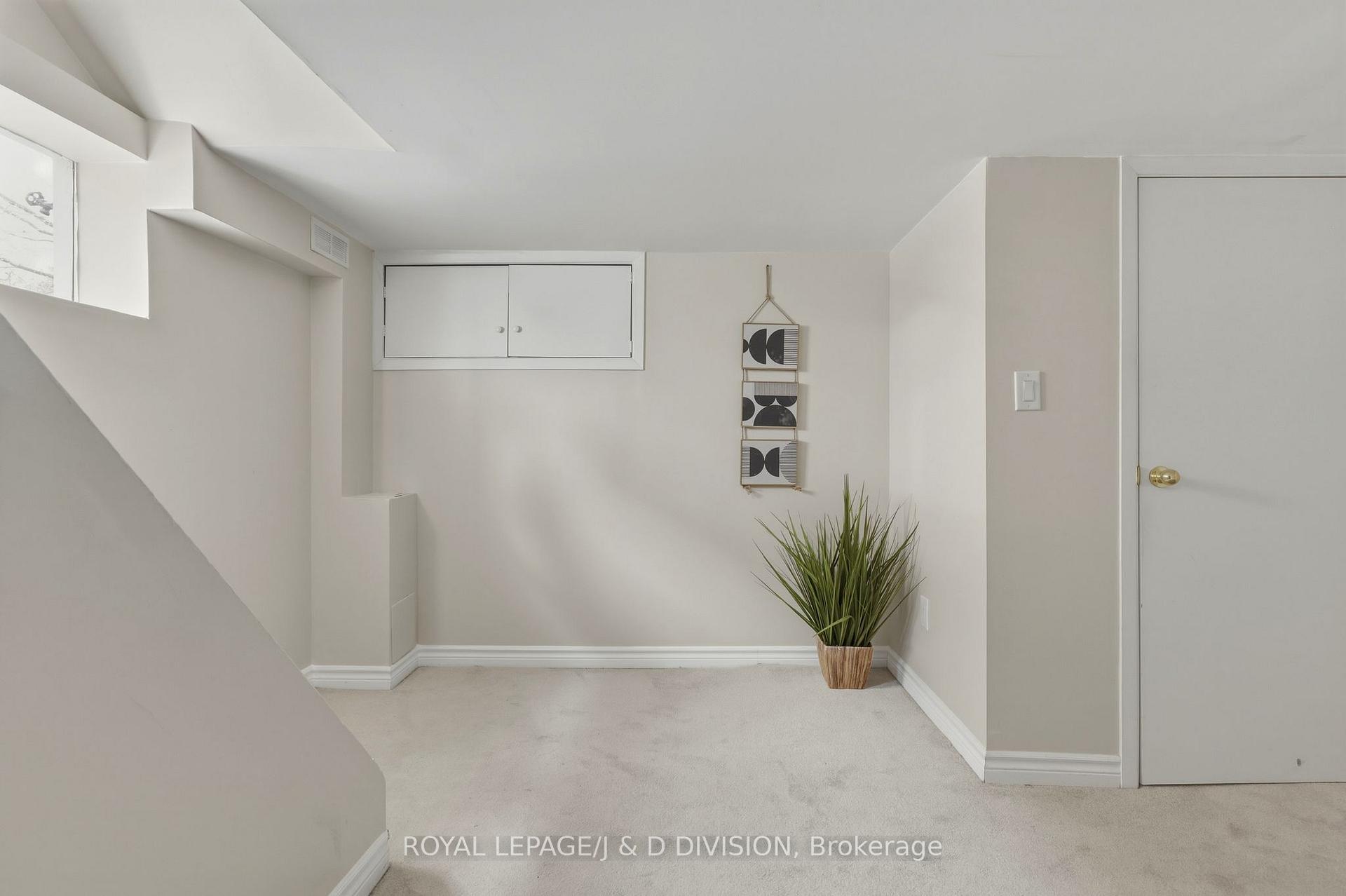 Photo 29 of 102 Ridge Drive, Toronto, Rosedale-Moore Park — HOMEH