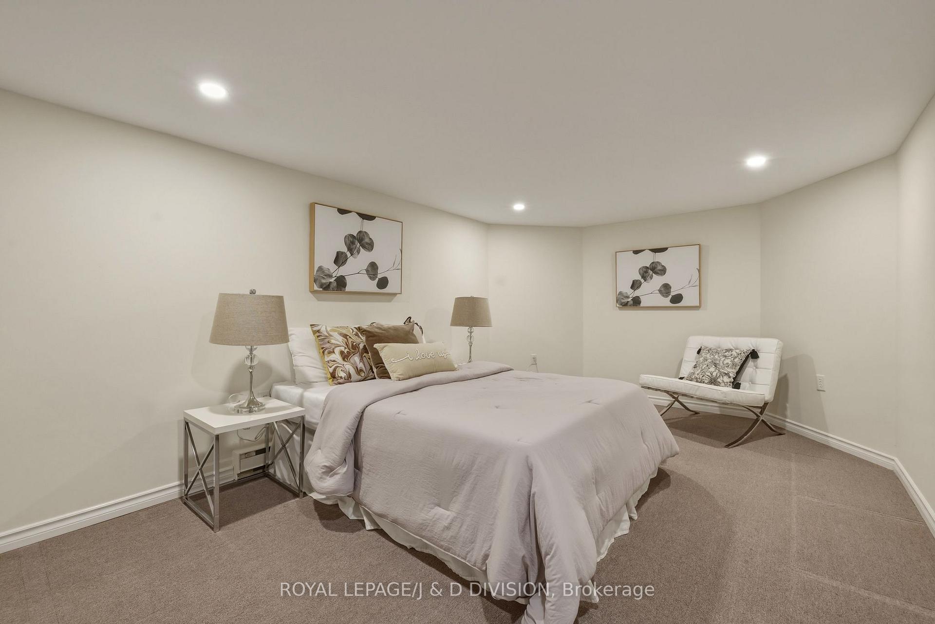 Photo 32 of 102 Ridge Drive, Toronto, Rosedale-Moore Park — HOMEH