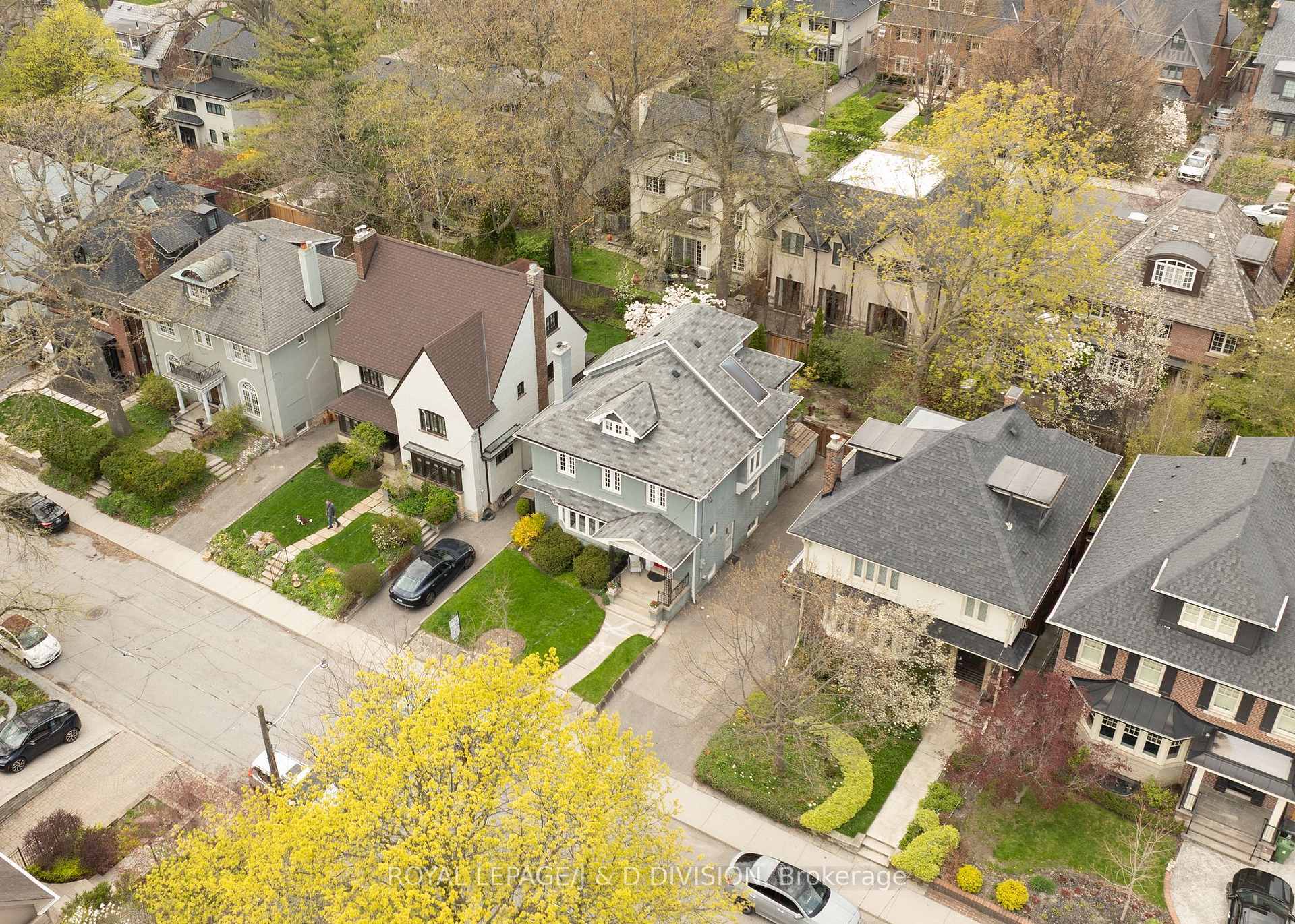 Photo 41 of 102 Ridge Drive, Toronto, Rosedale-Moore Park — HOMEH