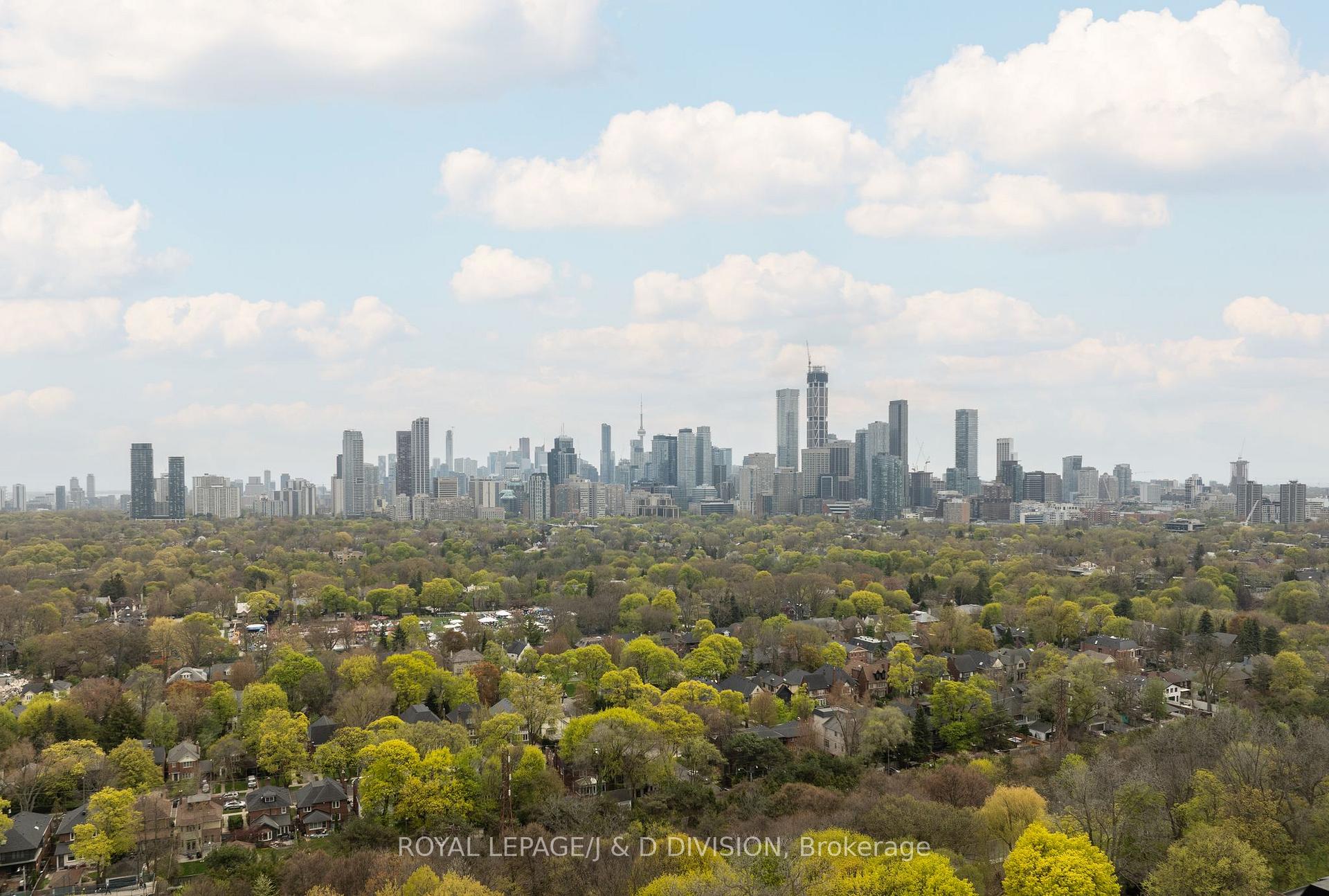 Photo 43 of 102 Ridge Drive, Toronto, Rosedale-Moore Park — HOMEH