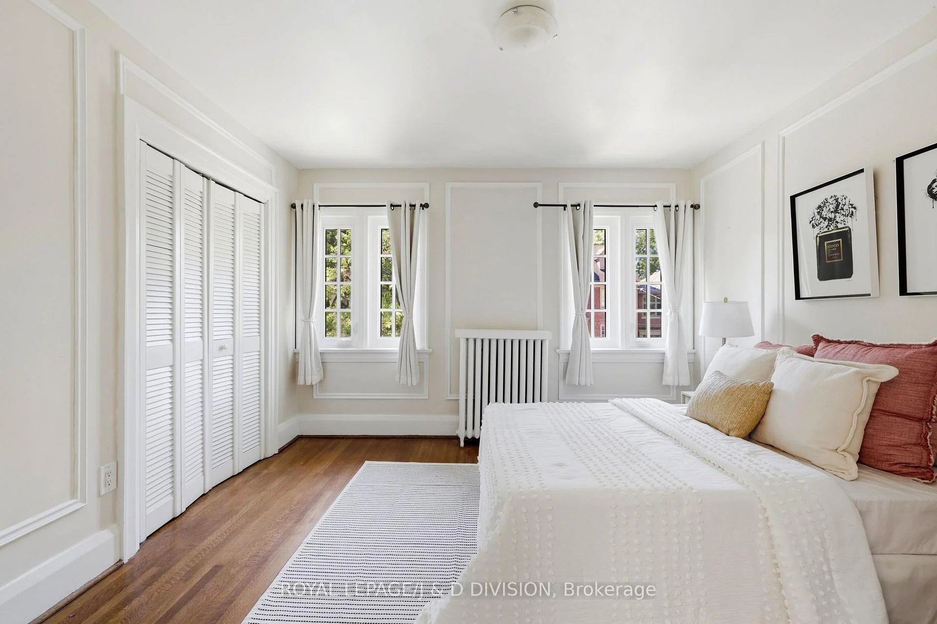 Photo 15 of 102 Ridge Drive, Toronto, Rosedale-Moore Park — HOMEH