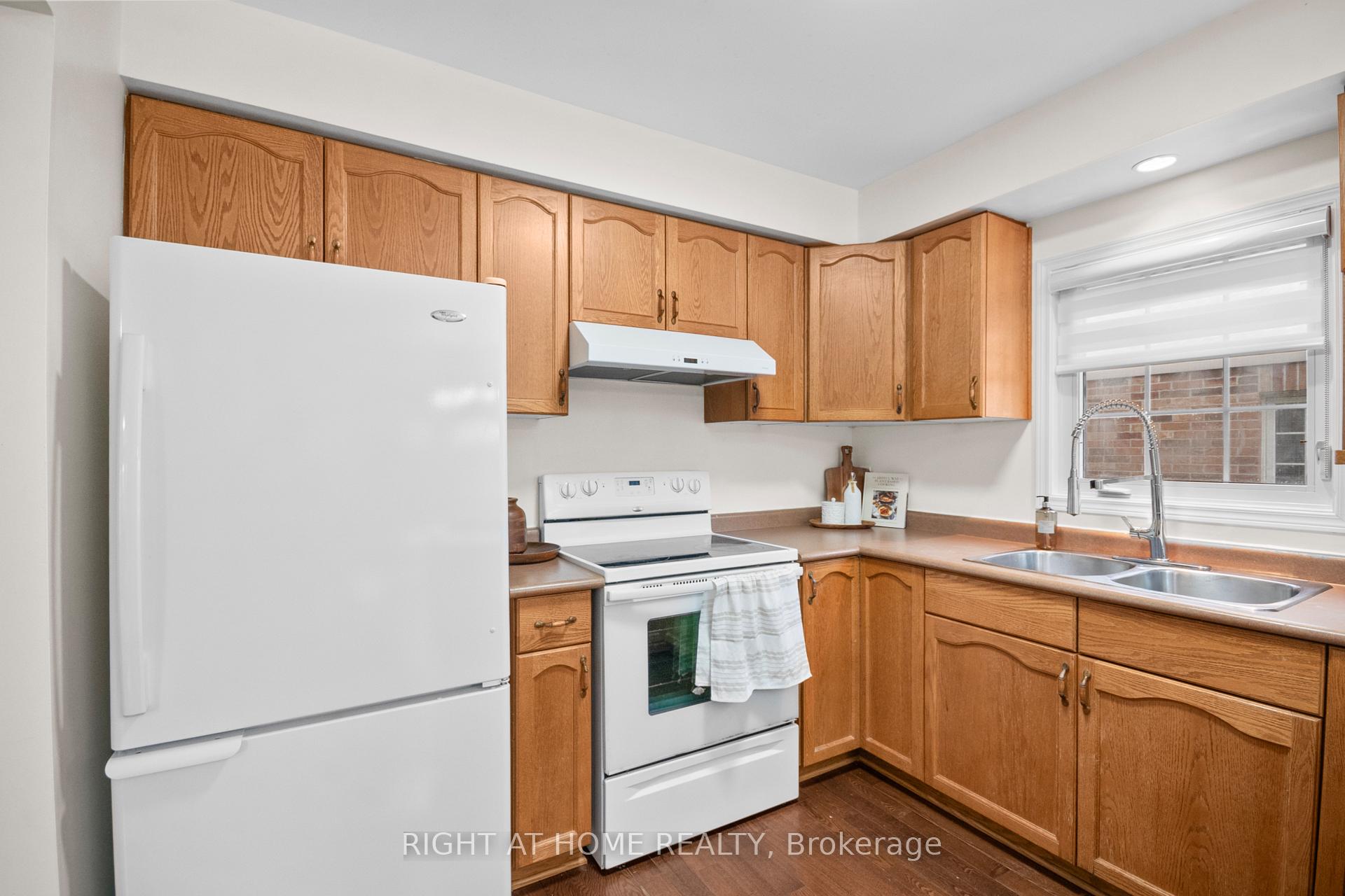 Photo 10 of Unit 87, 320 Ambleside Drive, London, North A — HOMEH