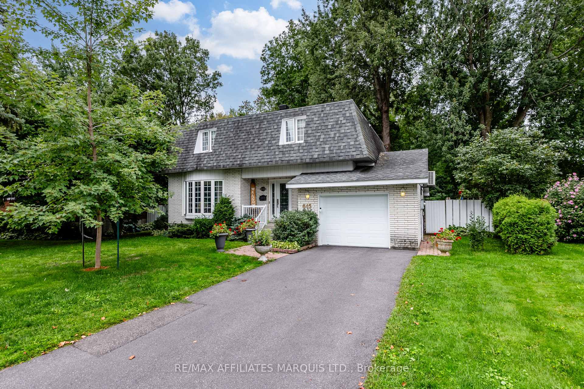 Photo 4 of 645 Dundas Crescent, Cornwall, Cornwall — HOMEH