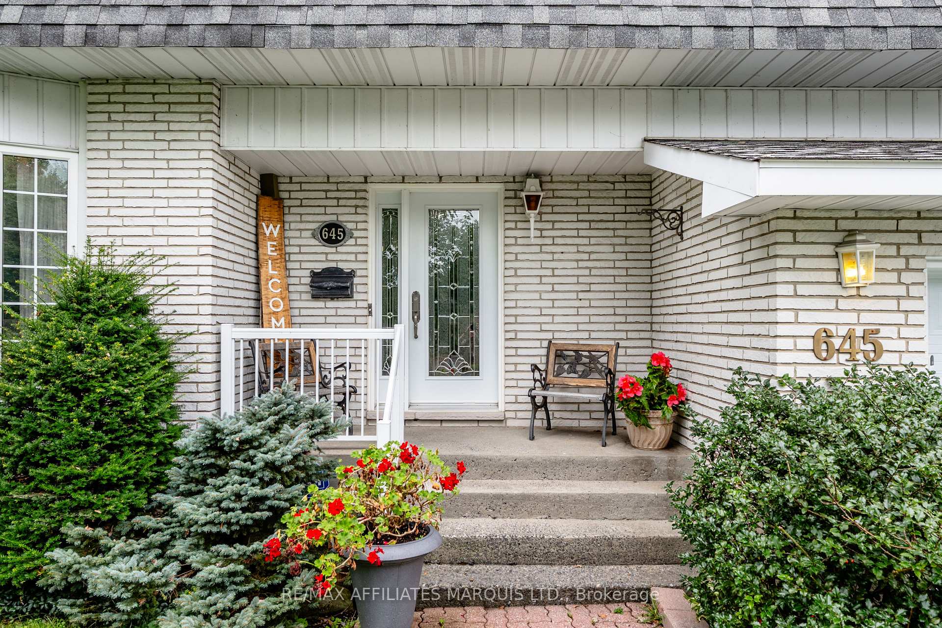 Photo 5 of 645 Dundas Crescent, Cornwall, Cornwall — HOMEH