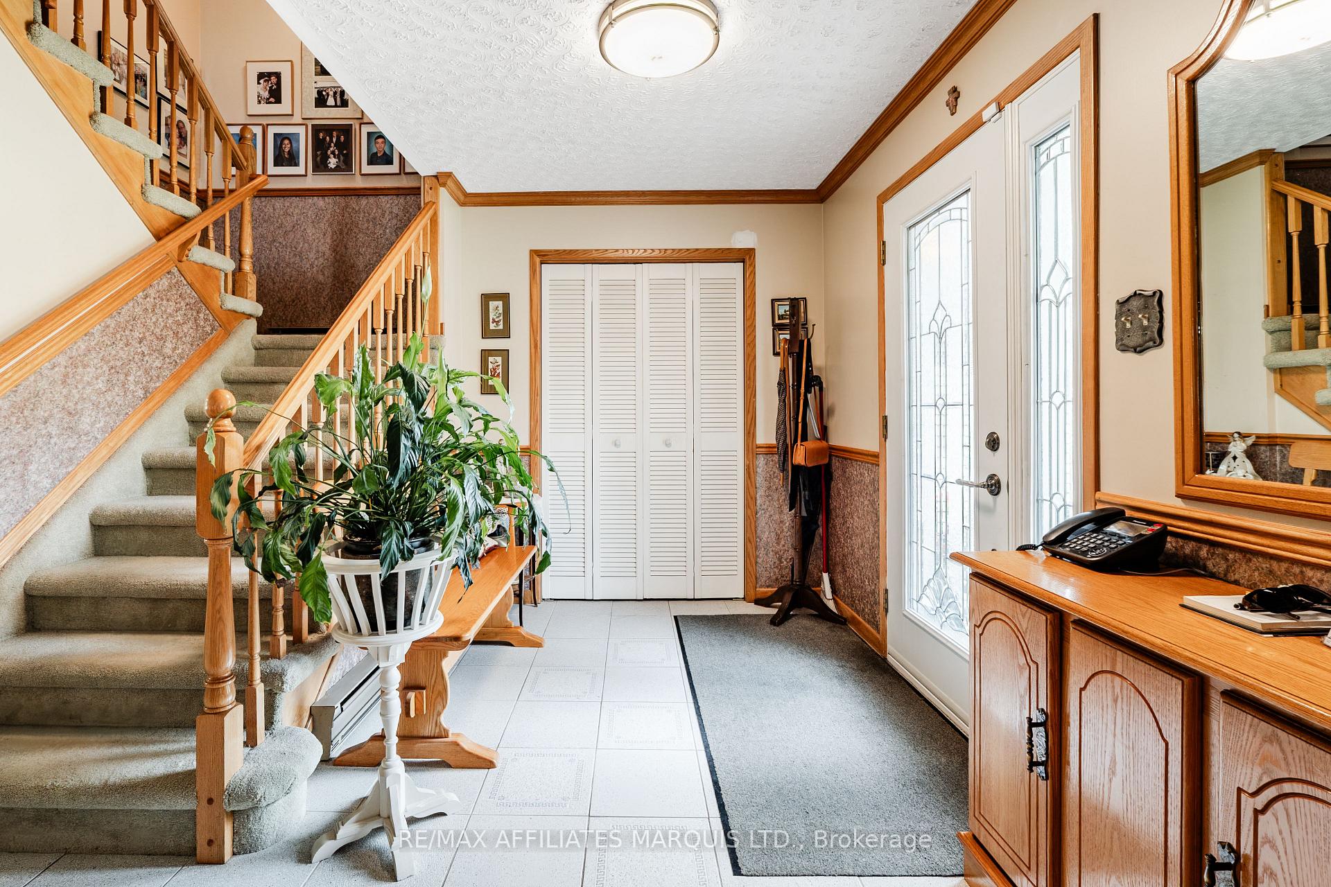 Photo 6 of 645 Dundas Crescent, Cornwall, Cornwall — HOMEH
