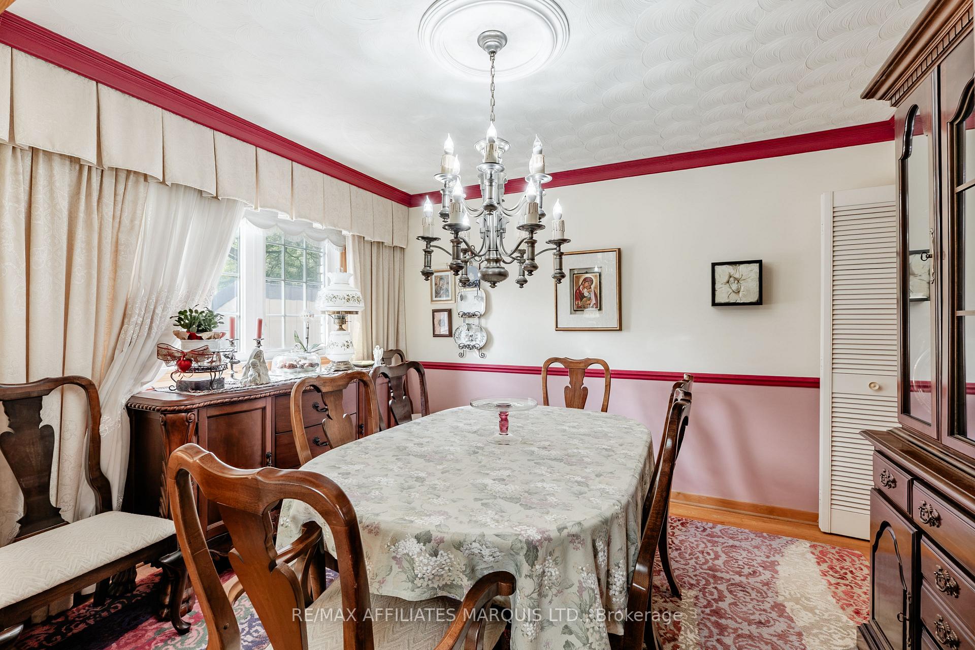 Photo 10 of 645 Dundas Crescent, Cornwall, Cornwall — HOMEH