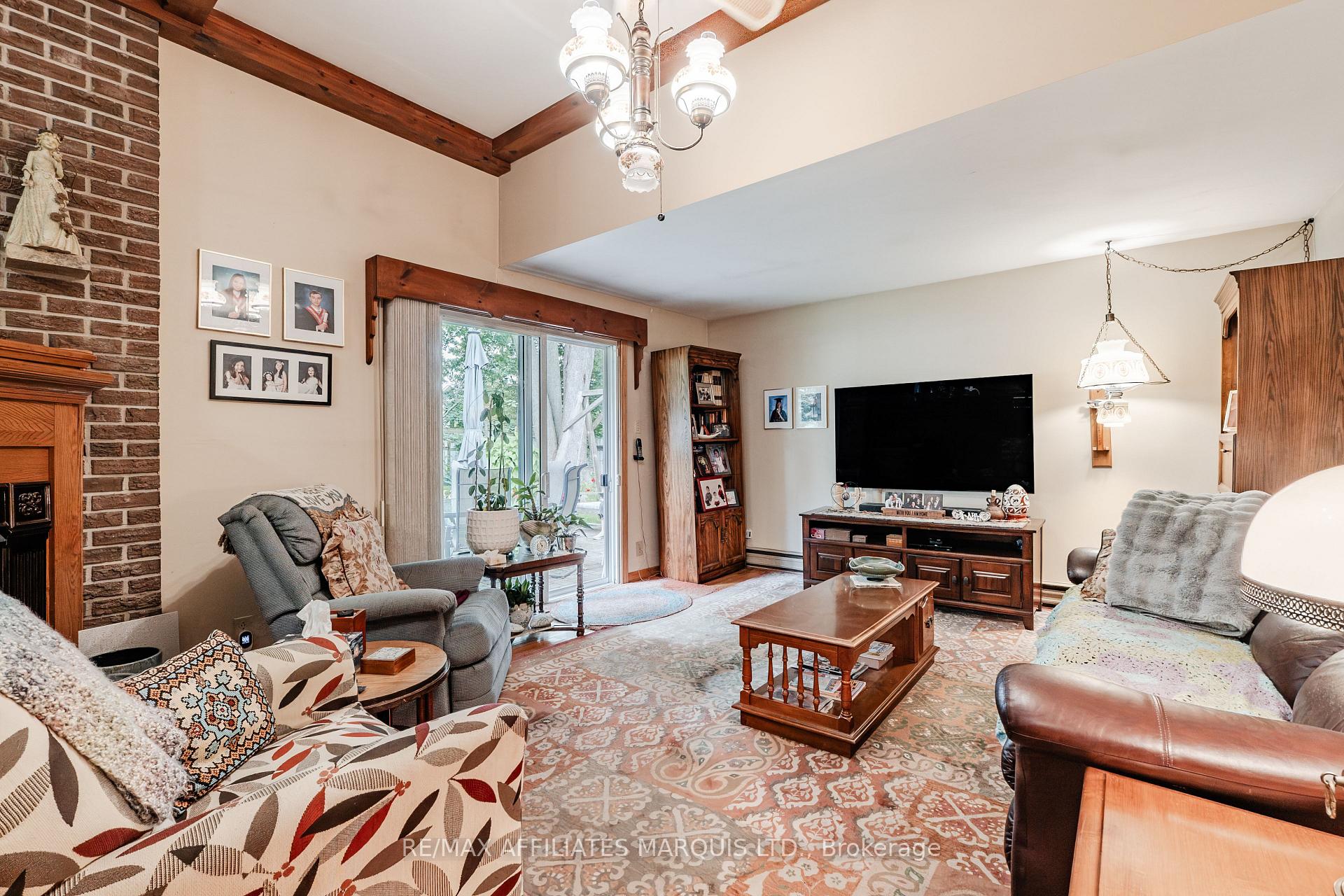 Photo 18 of 645 Dundas Crescent, Cornwall, Cornwall — HOMEH