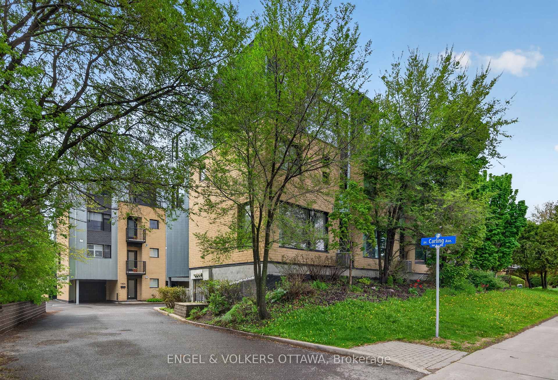 Photo 3 of 1896 Carling Avenue, Ottawa, McKellar Heights/Glabar Park — HOMEH
