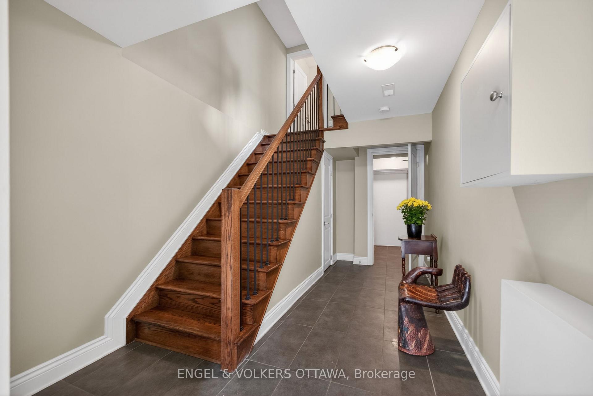 Photo 4 of 1896 Carling Avenue, Ottawa, McKellar Heights/Glabar Park — HOMEH