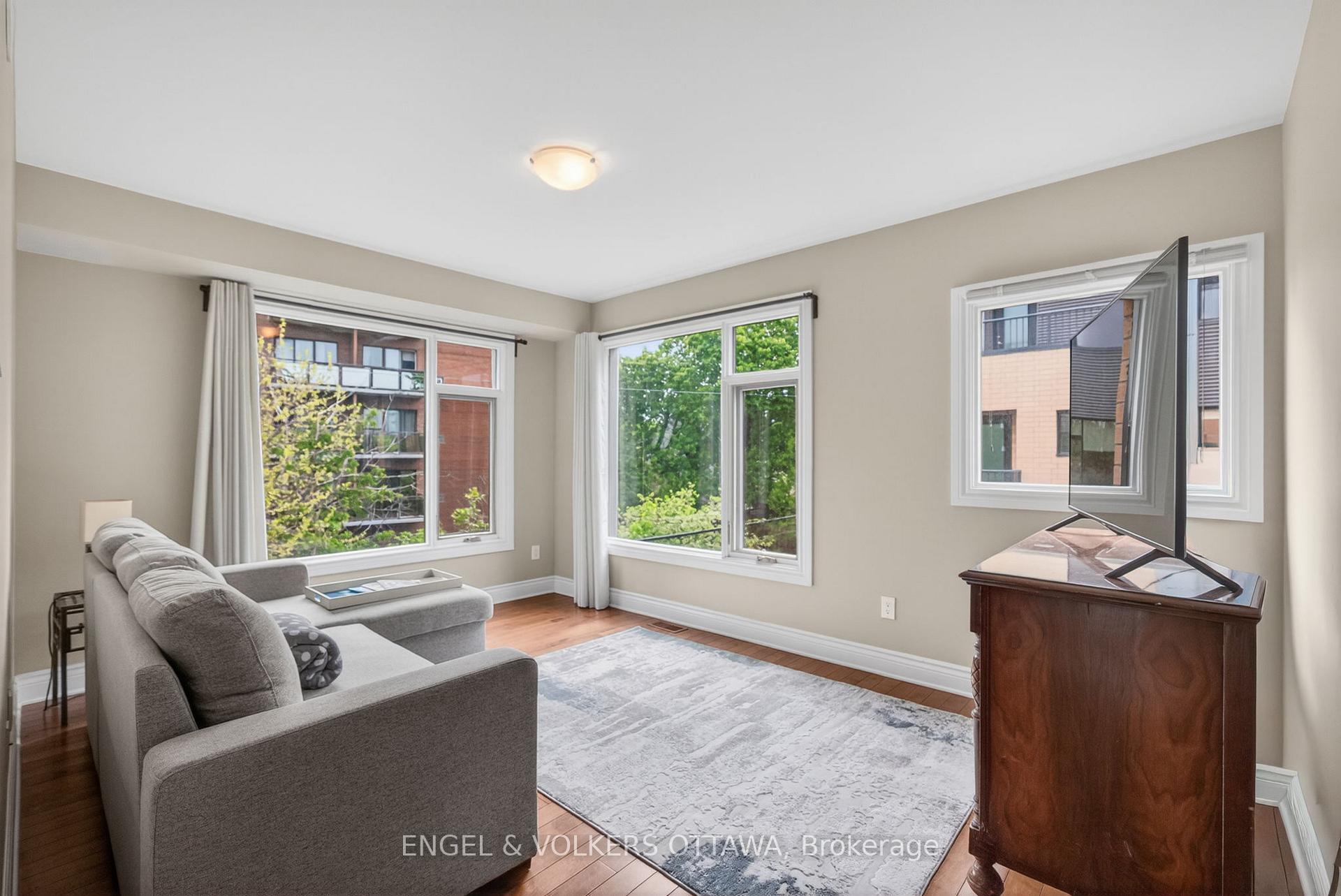 Photo 19 of 1896 Carling Avenue, Ottawa, McKellar Heights/Glabar Park — HOMEH