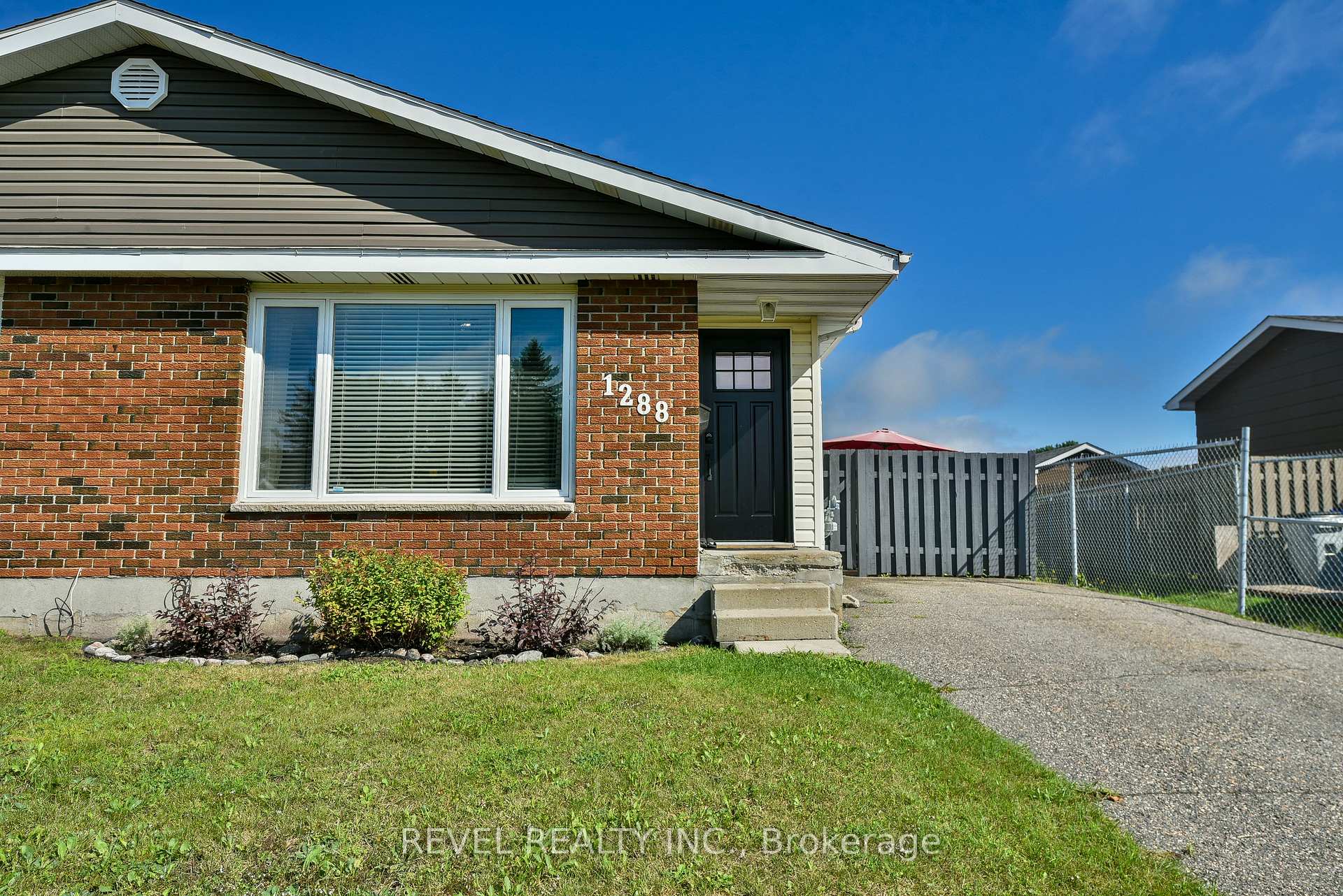 Front of 1288 Chenier Avenue