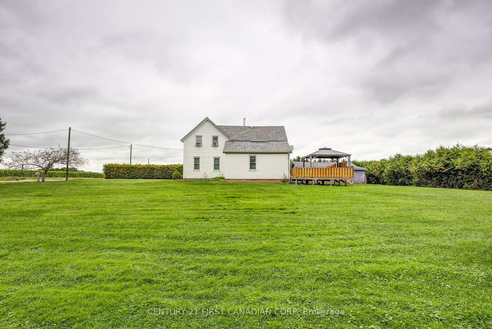 Photo 4 of 45687 Fruit Ridge Line, Central Elgin, Rural Central Elgin — HOMEH