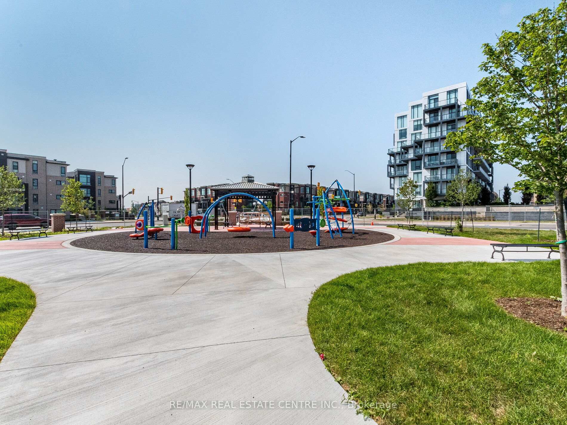 Photo 7 of Unit 211, 215 Veterans Drive, Brampton, Northwest Brampton — HOMEH