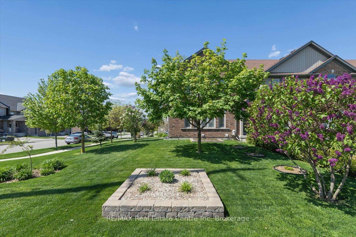 Photo 5 of 128 Ingram Drive, Guelph, Victoria North — HOMEH