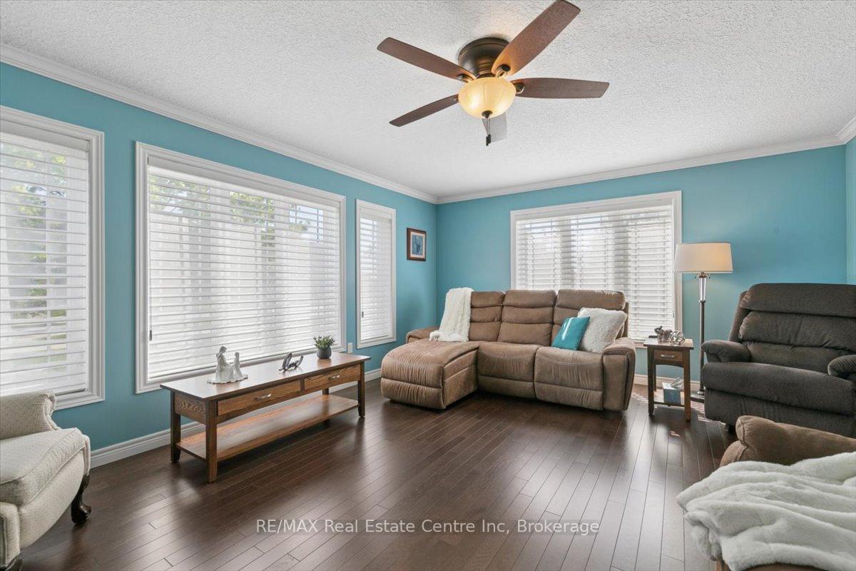 Photo 9 of 128 Ingram Drive, Guelph, Victoria North — HOMEH