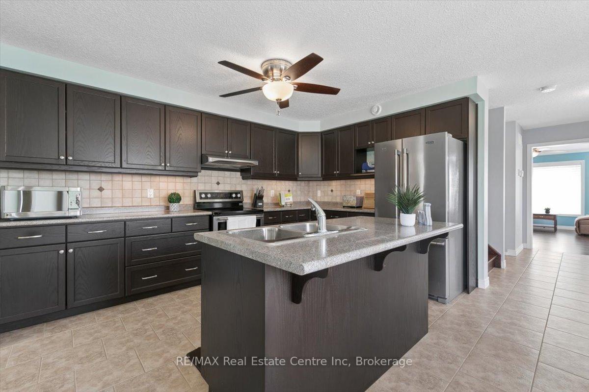 Photo 14 of 128 Ingram Drive, Guelph, Victoria North — HOMEH