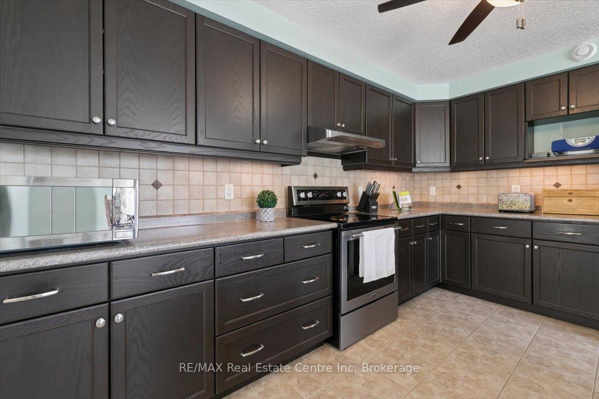Photo 15 of 128 Ingram Drive, Guelph, Victoria North — HOMEH