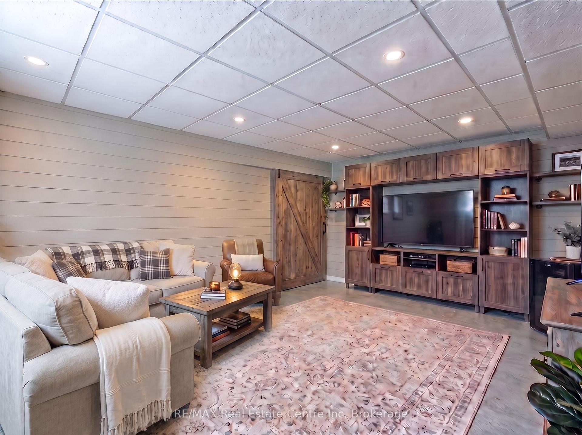 Photo 31 of 128 Ingram Drive, Guelph, Victoria North — HOMEH