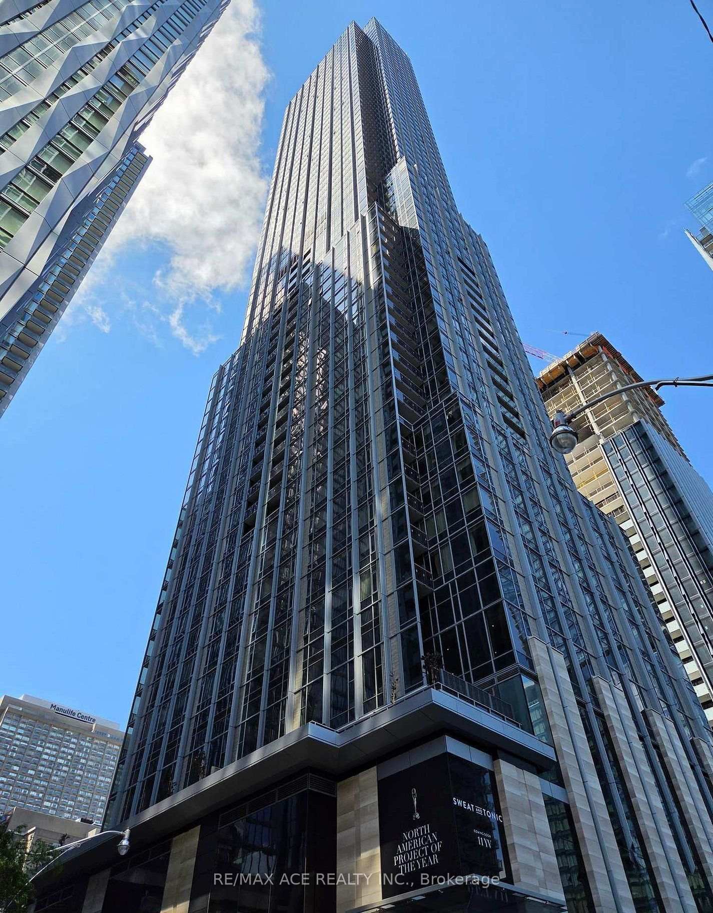 Front of Unit 5003, 11 Yorkville Avenue