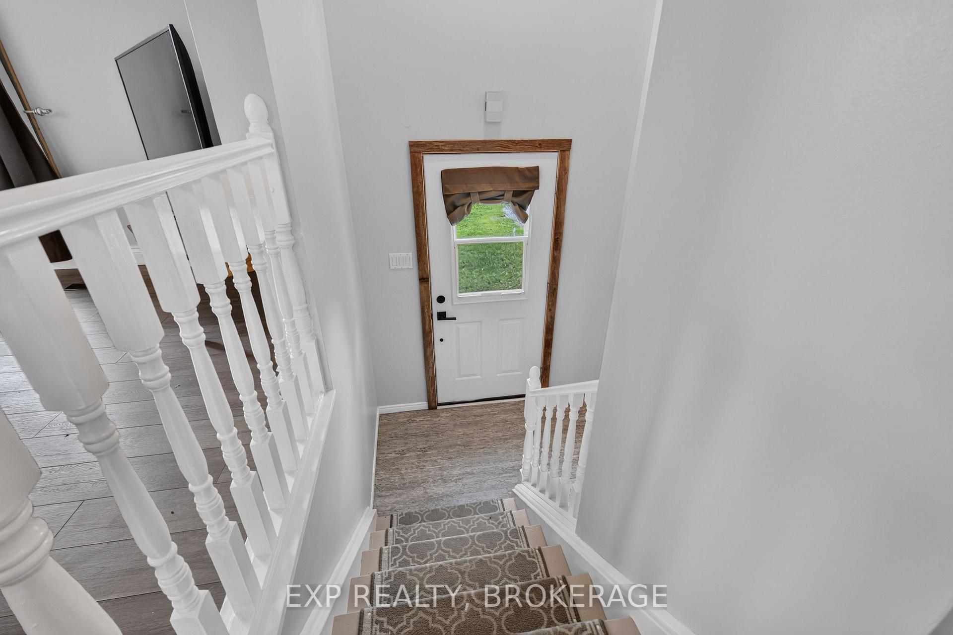 Photo 8 of 9009 Perth Road, Rideau Lakes, Rideau Lakes (North Crosby) Twp — HOMEH